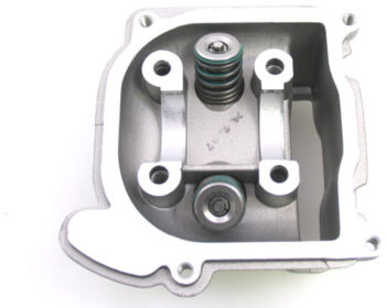 Cilinderkop China GY6 39mm 4Takt 2 kleps geen SLS (64 mm korte kleppen)