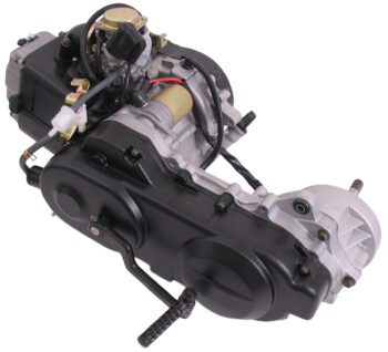 Motorblok compleet  China scooter GY6 10 inch wiel met Korte achteras inclusief Carburateur